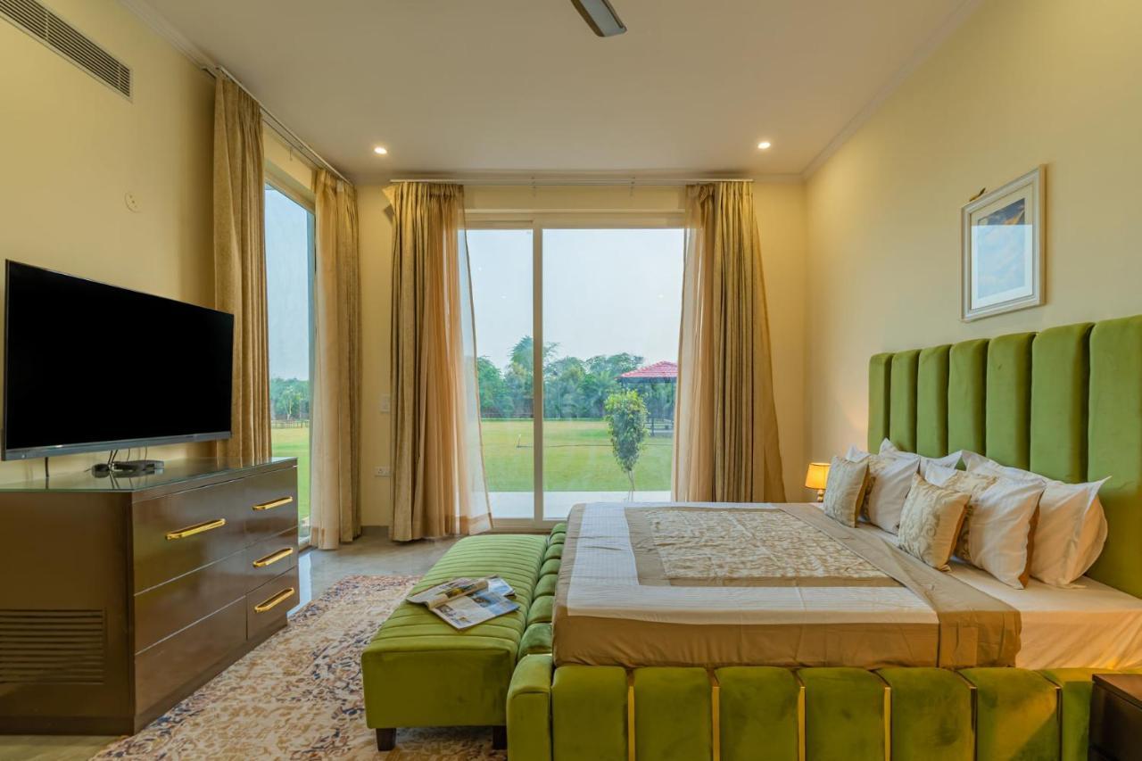 Stayvista At Blanc Belle With Outdoor Pool Sohna Dış mekan fotoğraf