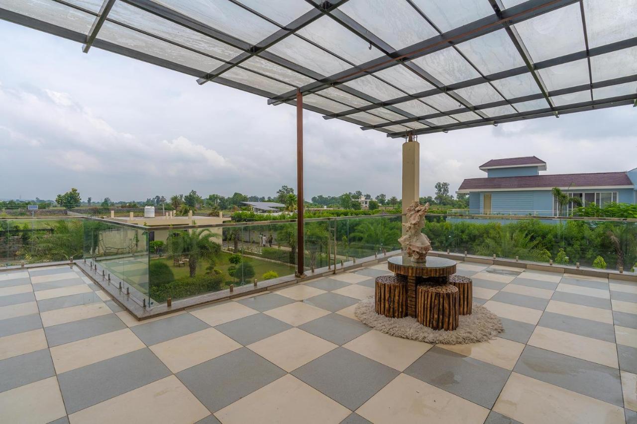 Stayvista At Blanc Belle With Outdoor Pool Sohna Dış mekan fotoğraf